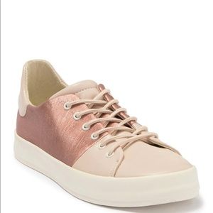 Carda Low Top Sneaker
CREATIVE RECREATION, Rose Gold